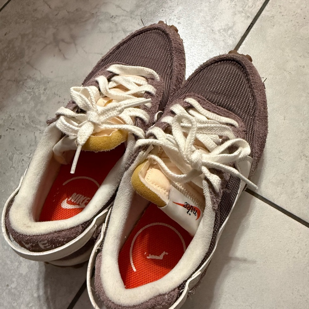 Nike Women’s Waffle Debut